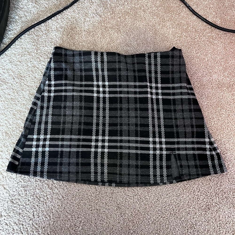 American Eagle Outfitters Black and White Plaid Mini Skirt